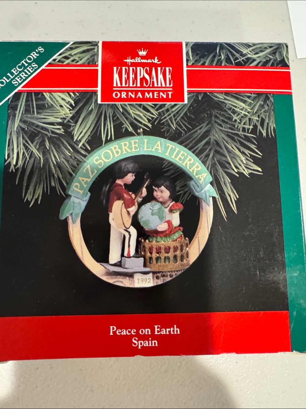 Hallmark Spanish Christmas Ornament “Paz Sobre La Tierra" Vintage 90s